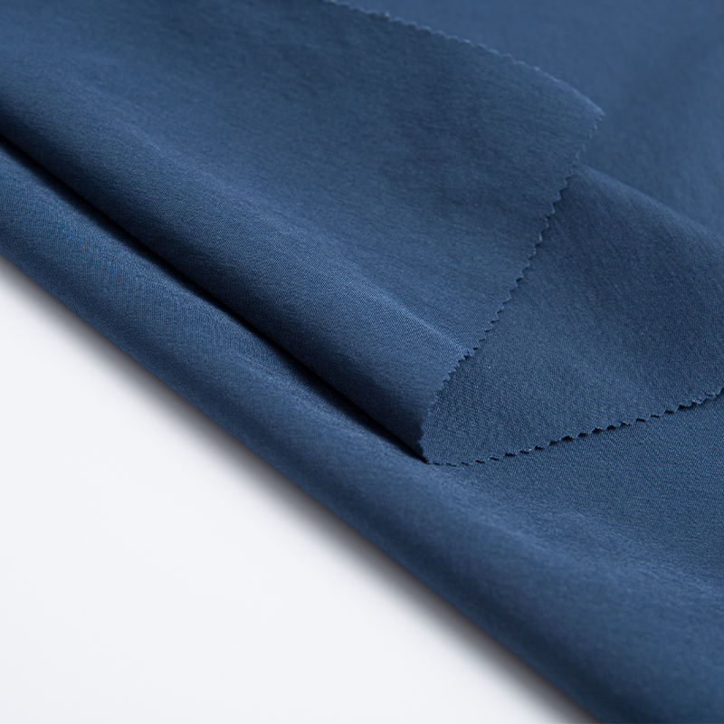Tessuto C0DWR twist in nylon a 4 direzioni con trama elasticizzata da 125 g/m²
