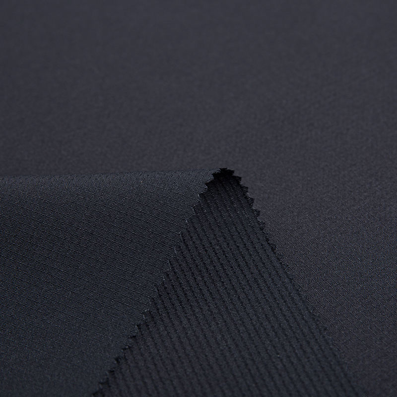 Tessuto in filato Midpoint-Cool con griglia opaca da 85 g/m²