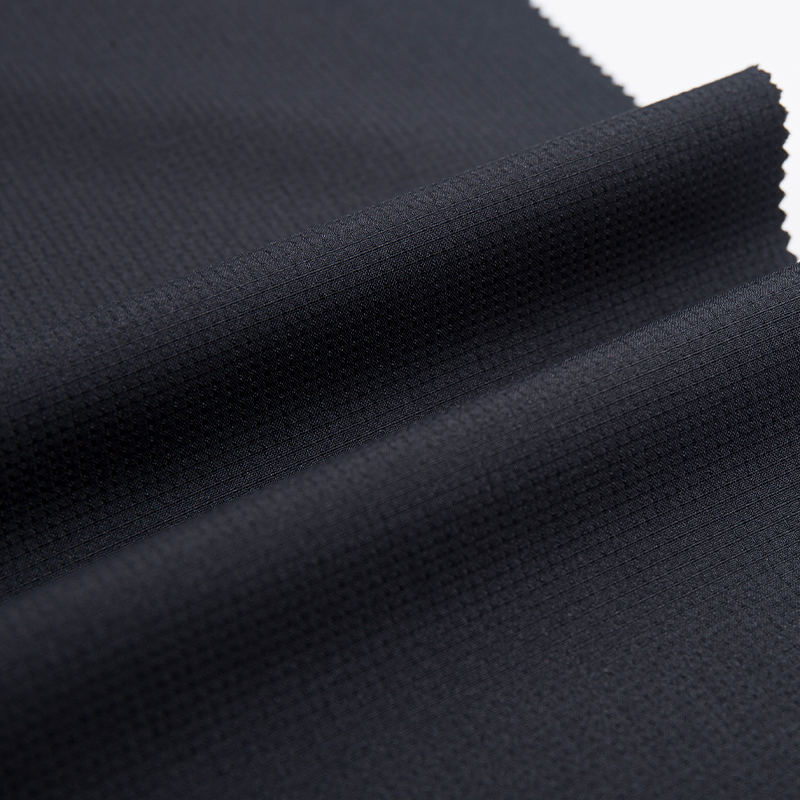 Tessuto in filato Midpoint-Cool con griglia opaca da 85 g/m²